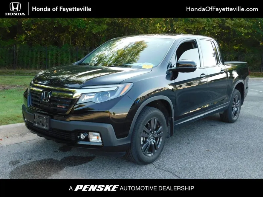 2020 Honda Ridgeline Sport photo 1