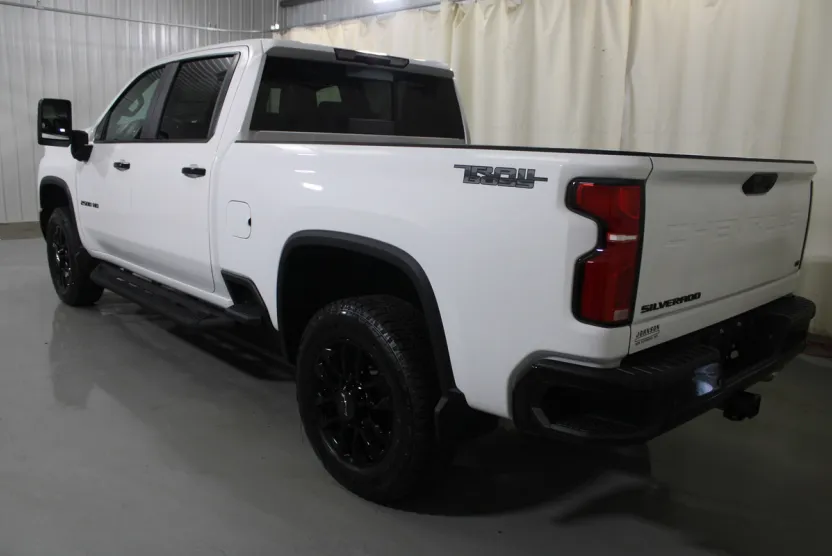 2026 Chevrolet Silverado 2500HD LT photo 1