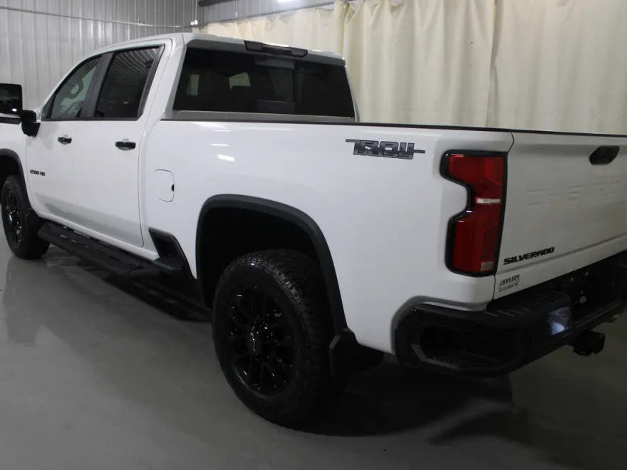 2026 Chevrolet Silverado 2500HD LT photo 1