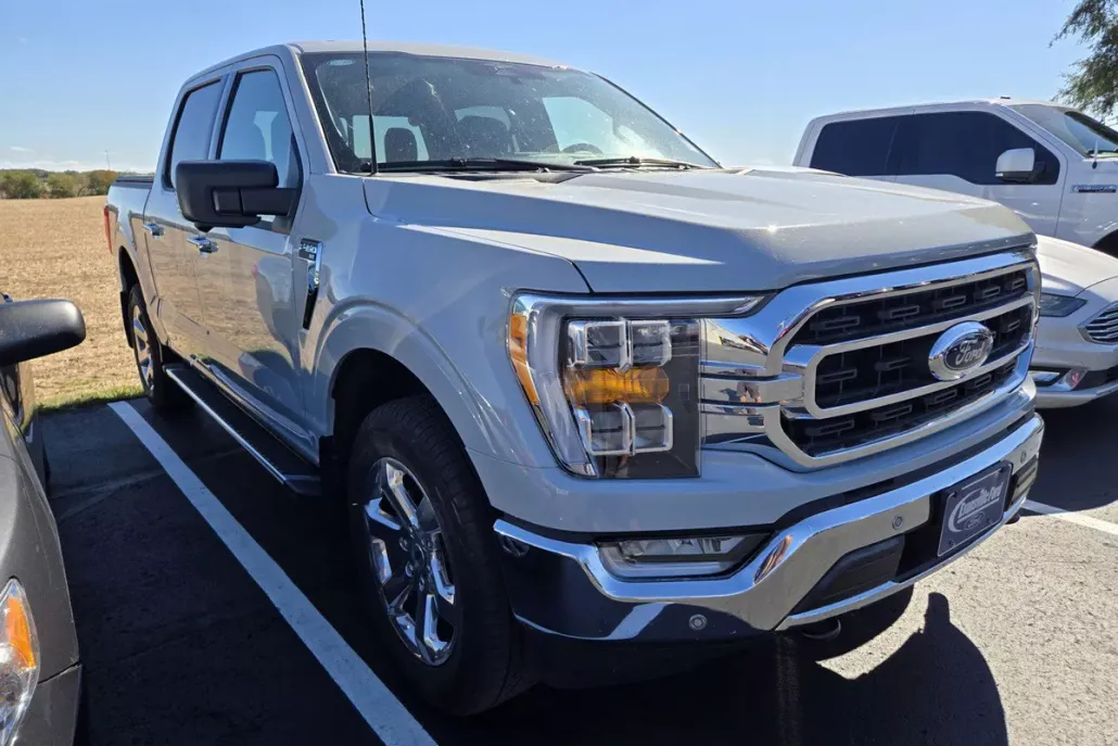 2023 Ford F-150 XLT photo 1