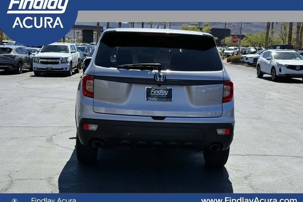 2021 Honda Passport Sport photo 1