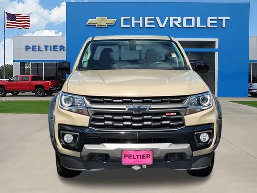 2022 Chevrolet Colorado Z71 photo 2