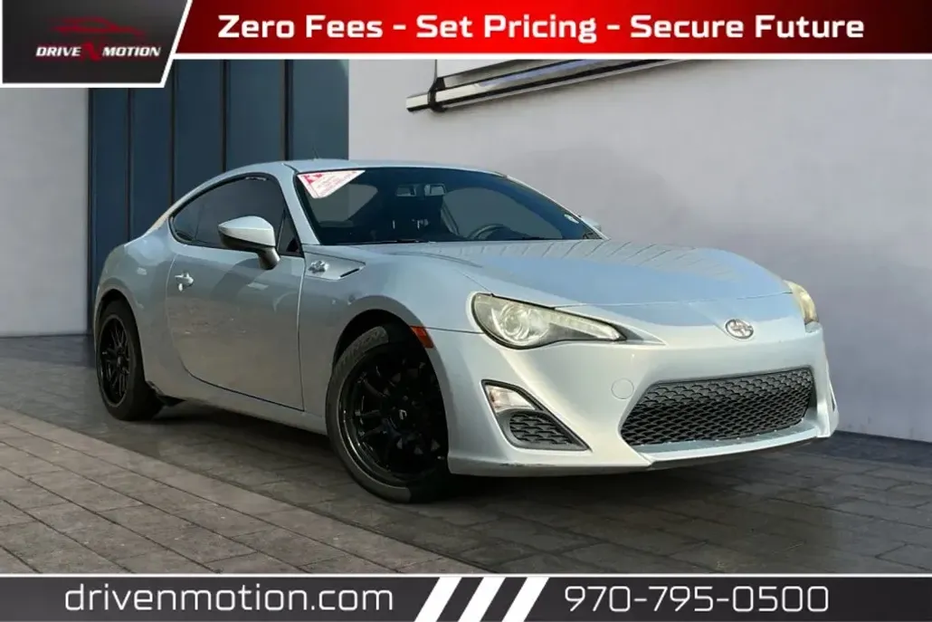 2013 Scion FR-S 10 Series photo 1