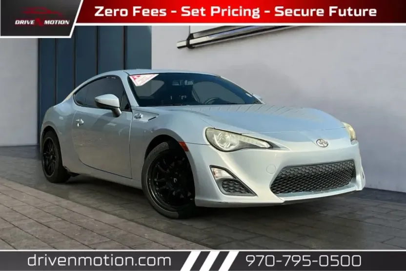 2013 Scion FR-S 10 Series photo 1
