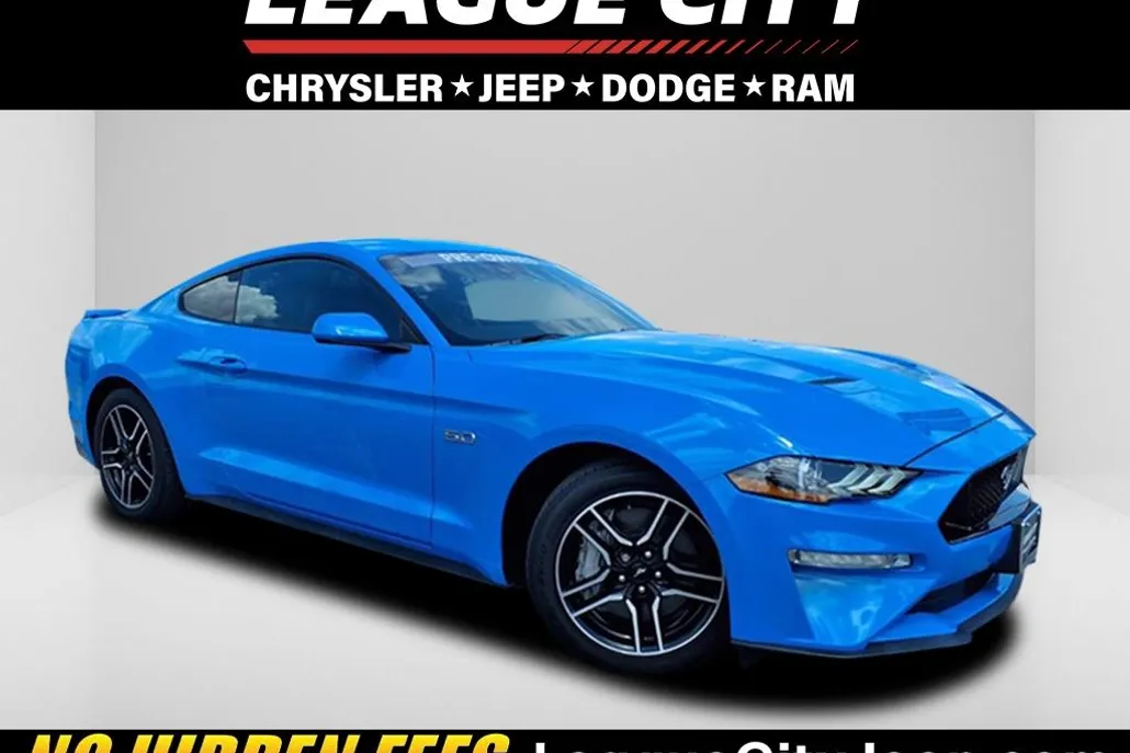 2022 Ford Mustang GT Premium photo 1