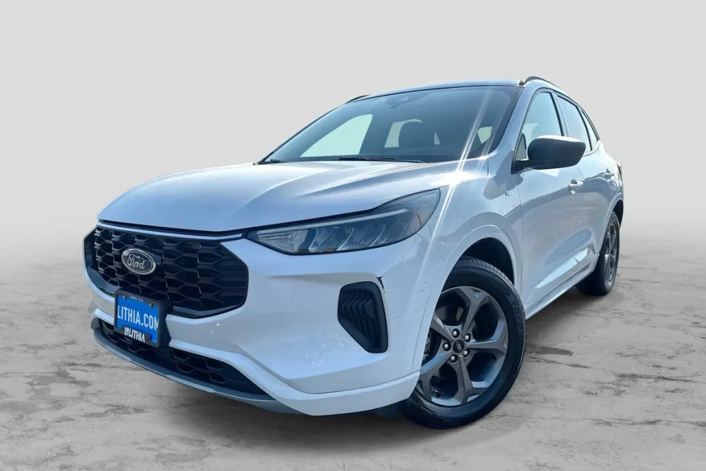 2023 Ford Escape ST-Line photo 1