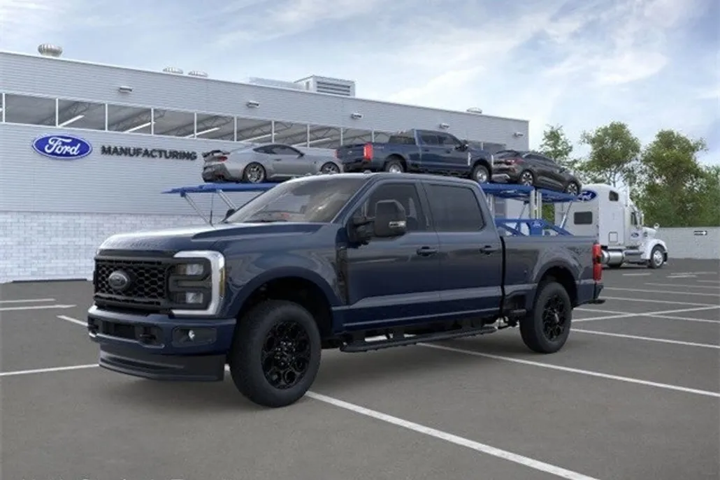 2025 Ford F-350 XLT photo 1