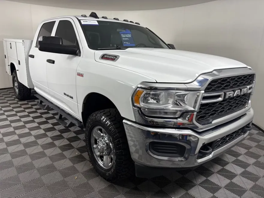 2022 Ram 3500 Tradesman photo 1
