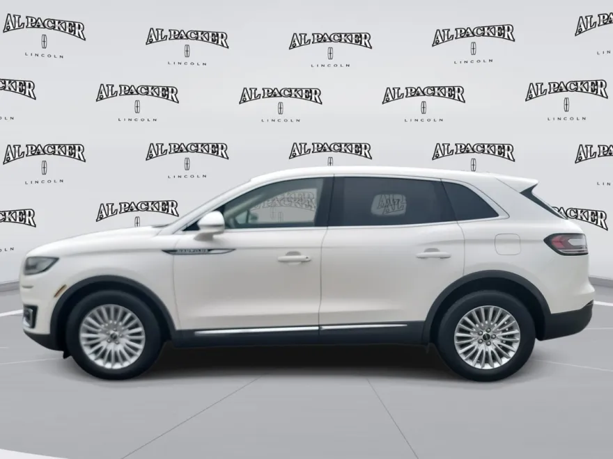 2019 Lincoln Nautilus Standard photo 1