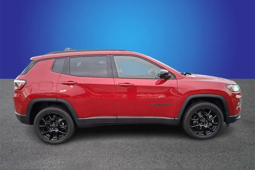 2025 Jeep Compass Latitude photo 1