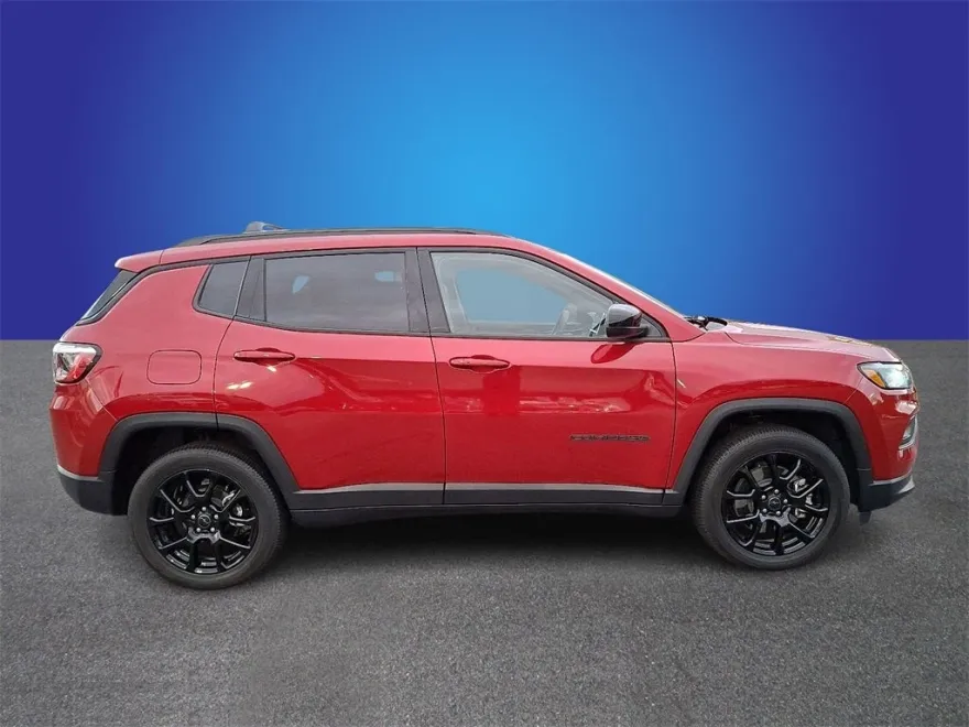 2025 Jeep Compass Latitude photo 1