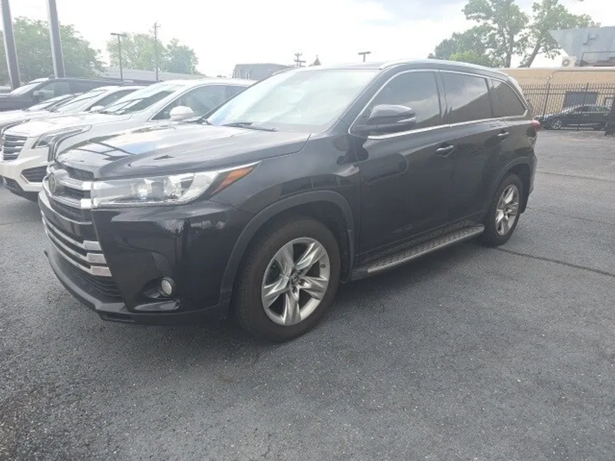 2017 Toyota Highlander Limited Platinum photo 1