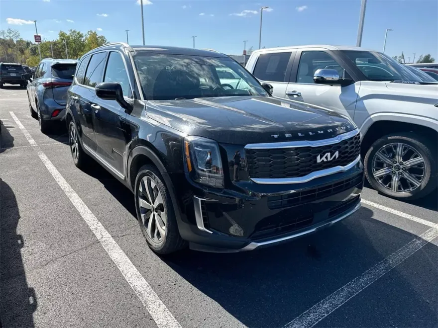 2022 Kia Telluride S photo 1