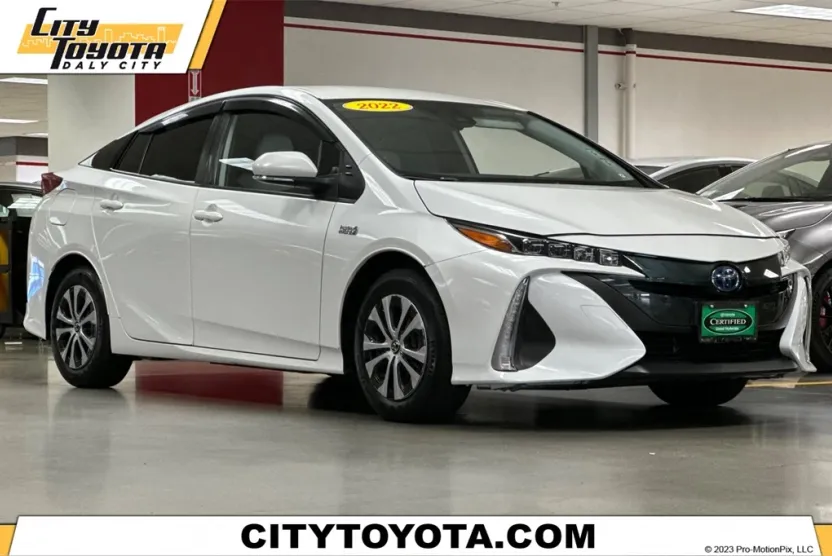 2022 Toyota Prius Prime XLE photo 1