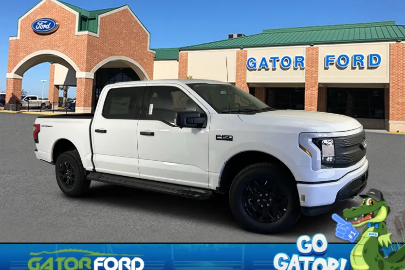 2025 Ford F-150 Lightning XLT photo 1