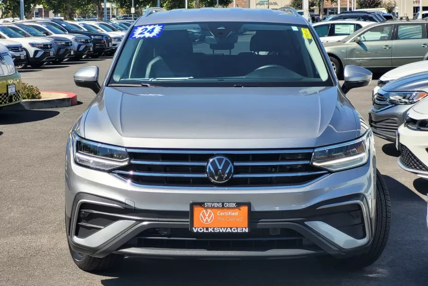 2024 Volkswagen Tiguan SE Wolfsburg Edition photo 1