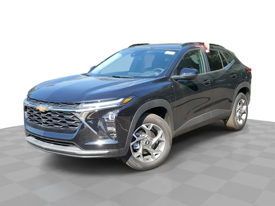 2025 Chevrolet Trax LT photo 1