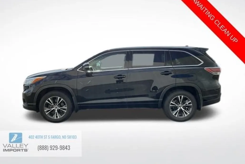 2016 Toyota Highlander XLE photo 1