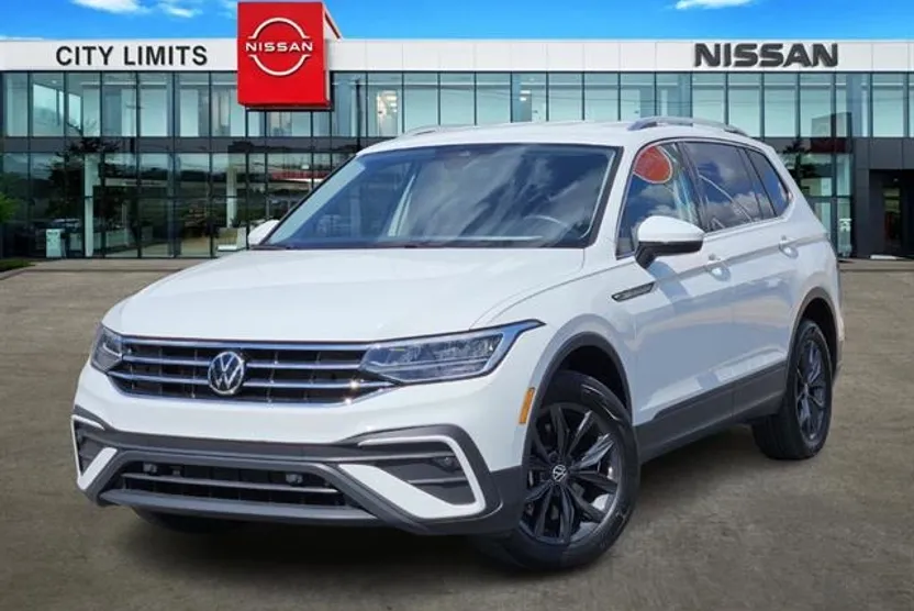 2024 Volkswagen Tiguan SE Wolfsburg Edition photo 1