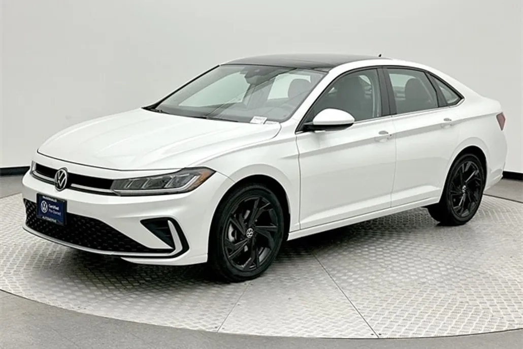 2025 Volkswagen Jetta 1.5T SE photo 1