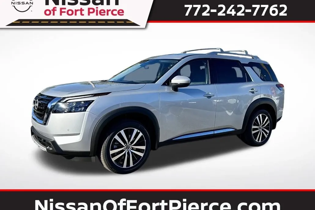 2025 Nissan Pathfinder Platinum photo 1