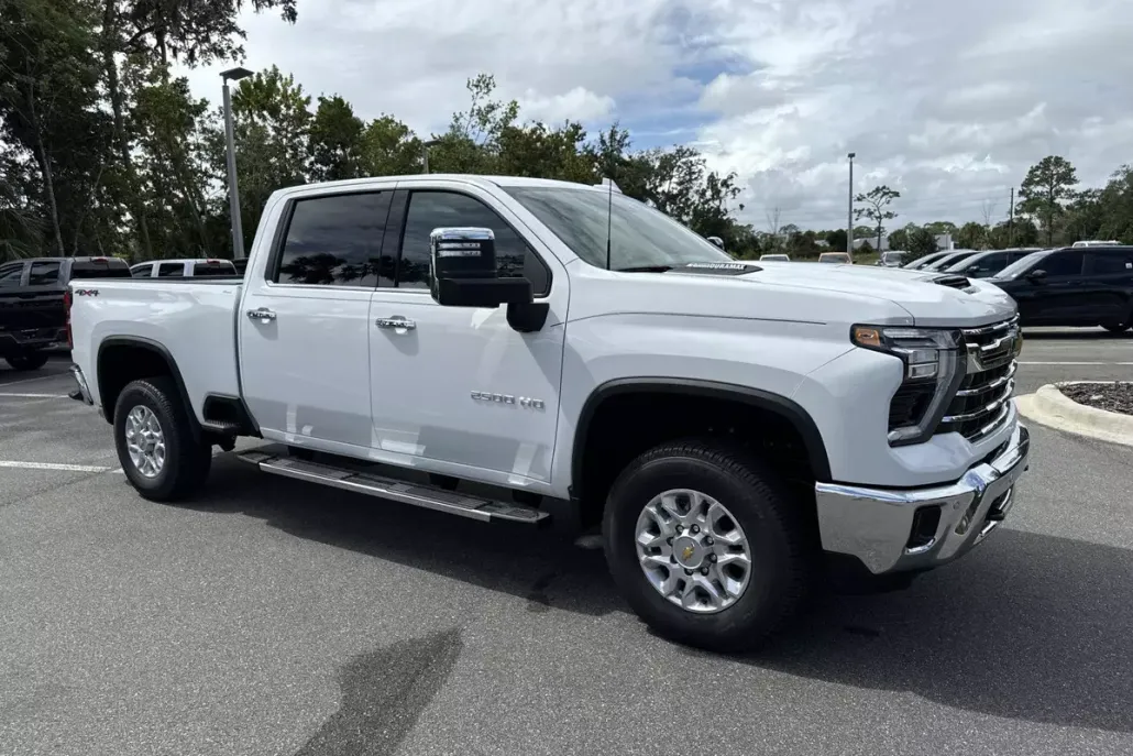 2026 Chevrolet Silverado 2500HD LTZ photo 1