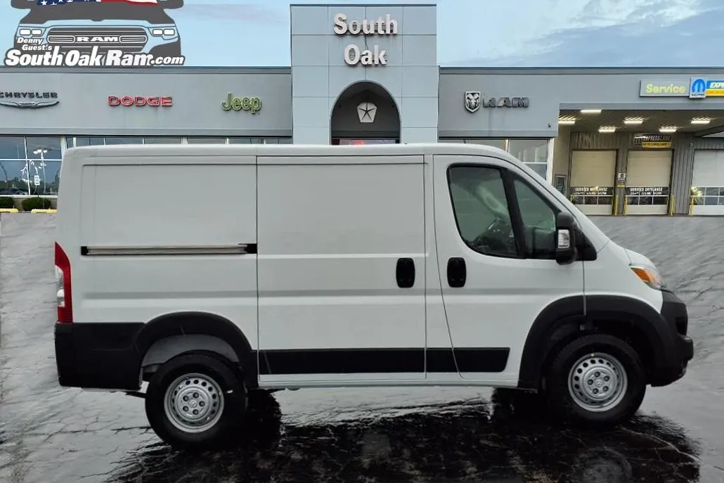 2025 Ram ProMaster 1500 Tradesman photo 1