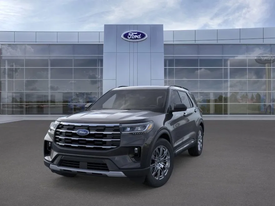 2025 Ford Explorer photo 1