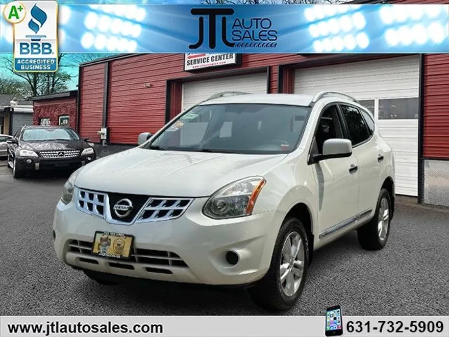2013 Nissan Rogue SV photo 1