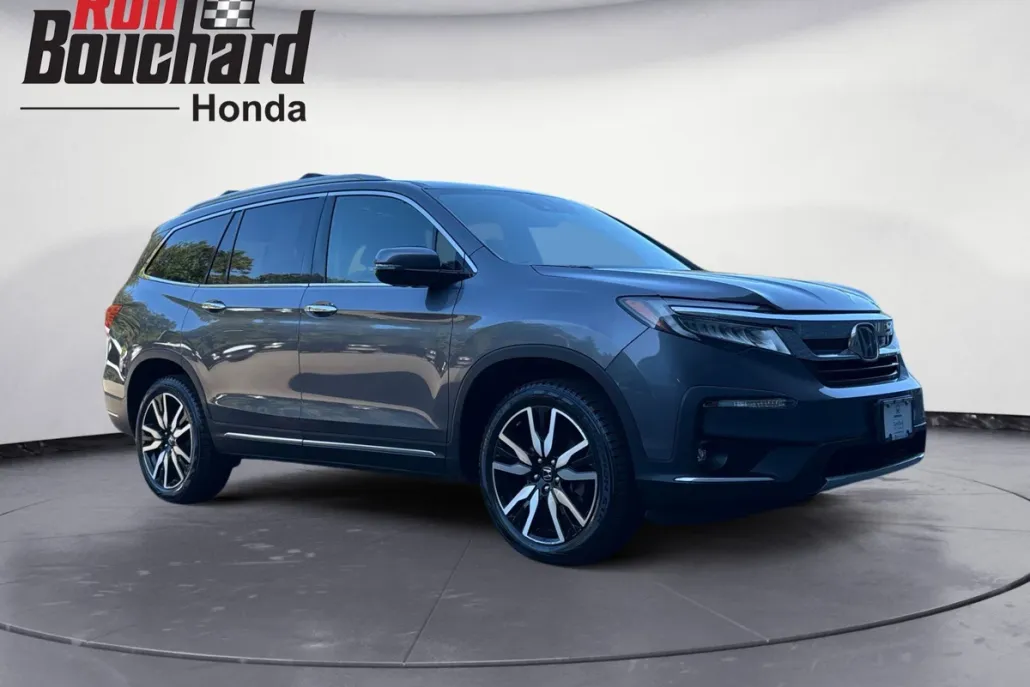 2022 Honda Pilot Touring photo 1