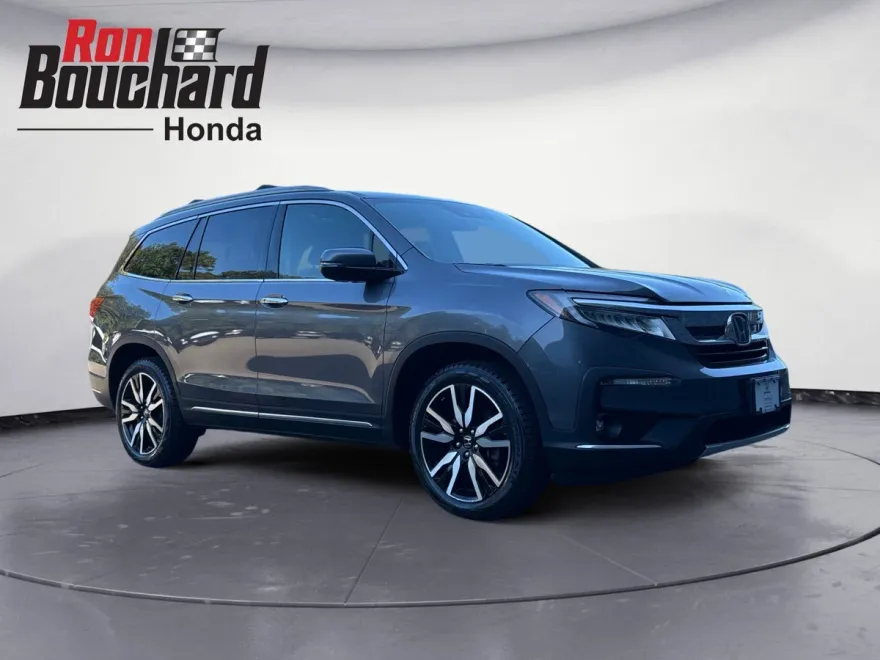 2022 Honda Pilot Touring photo 1