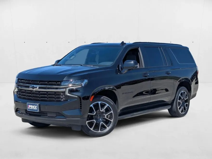 2022 Chevrolet Suburban RST photo 1