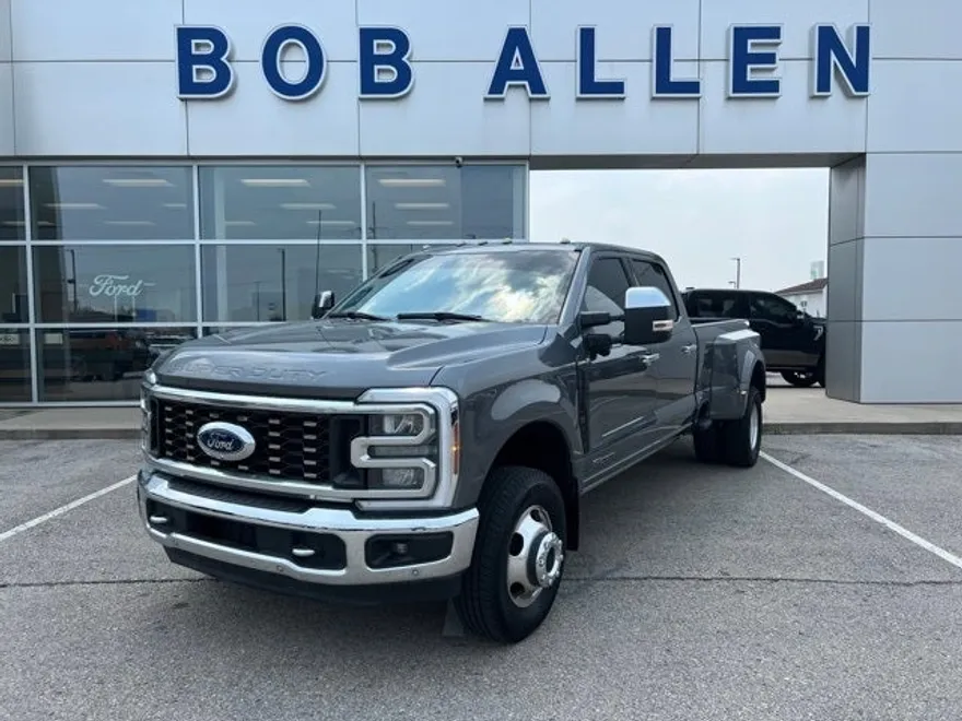 2024 Ford F-350 Lariat photo 1