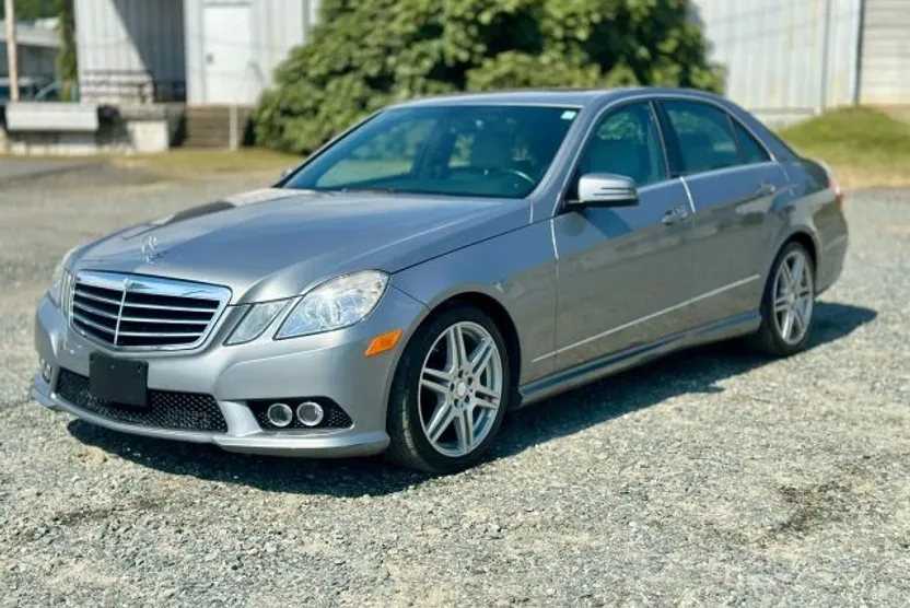 2010 Mercedes Benz E 350 Sedan photo 1