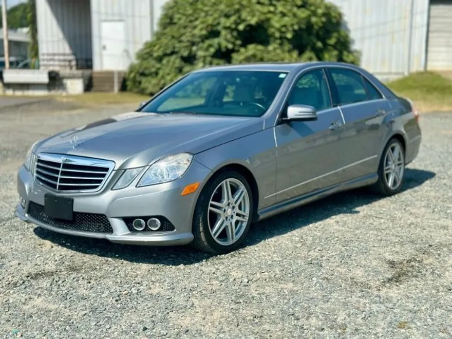 2010 Mercedes Benz E 350 Sedan photo 1