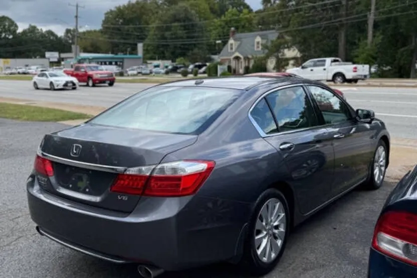 2013 Honda Accord photo 1