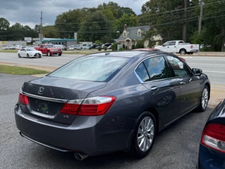 2013 Honda Accord photo 1