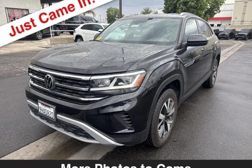 2023 Volkswagen Atlas Cross Sport SE photo 1
