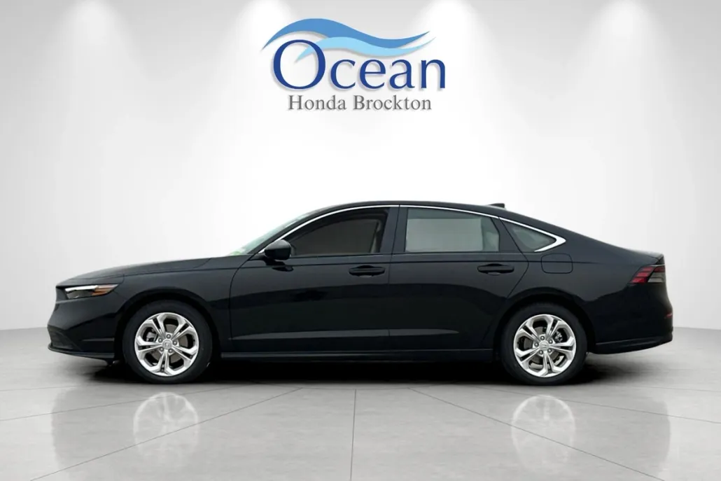 2025 Honda Accord LX photo 1