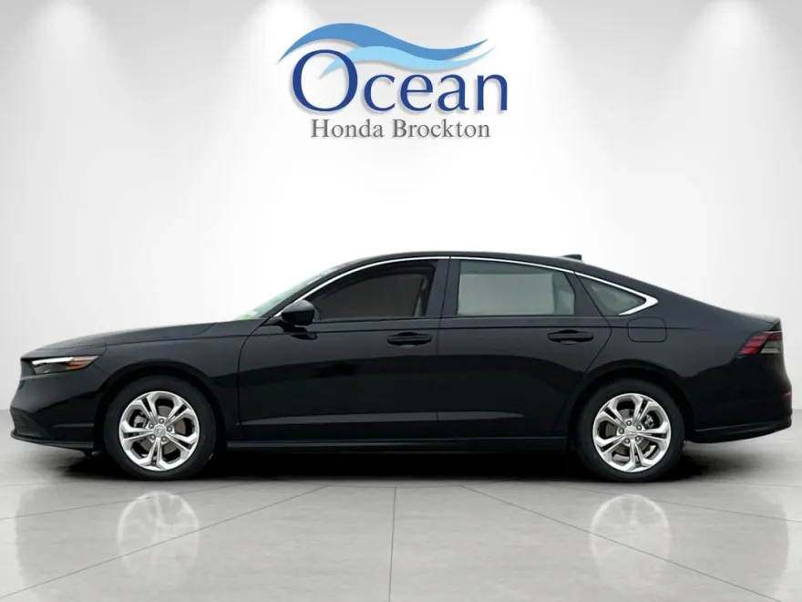 2025 Honda Accord LX photo 1