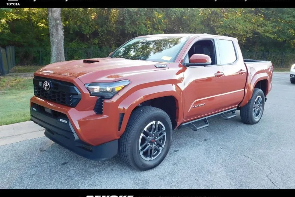 2025 Toyota Tacoma TRD Sport photo 1