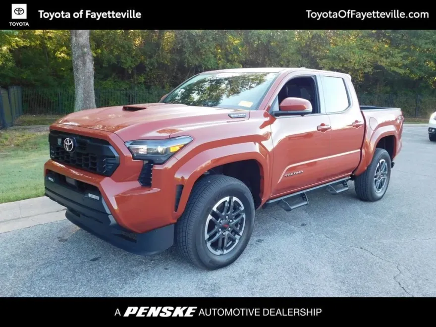 2025 Toyota Tacoma TRD Sport photo 1