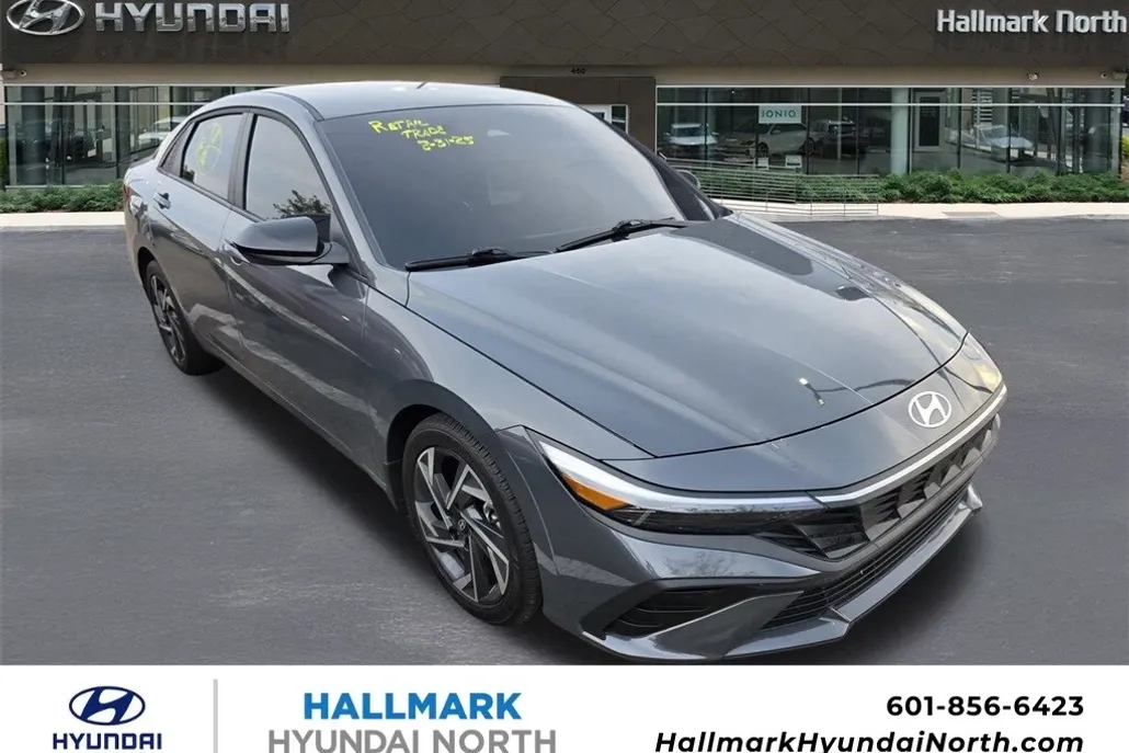 2025 Hyundai Elantra SEL Sport photo 1