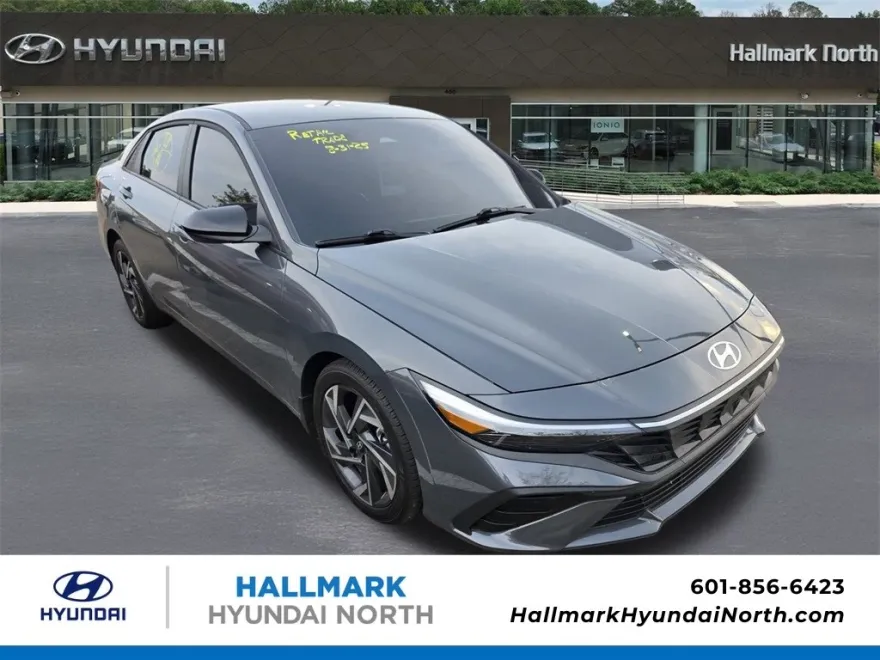 2025 Hyundai Elantra SEL Sport photo 1
