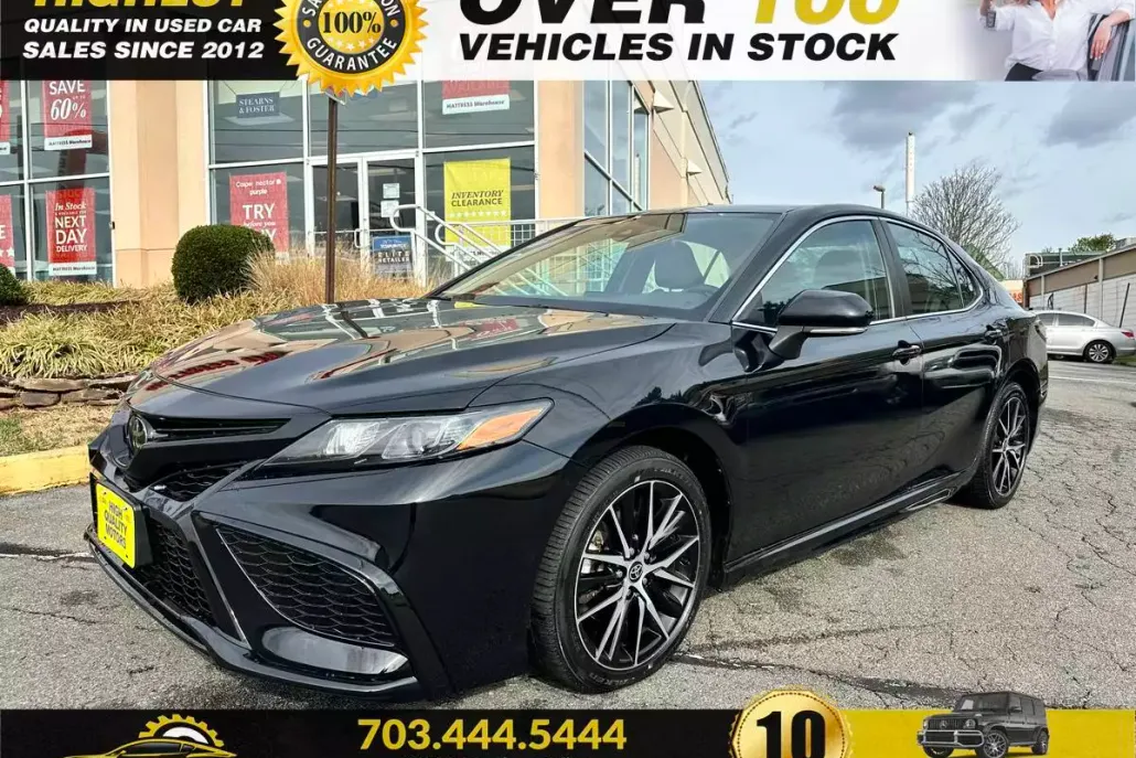 2023 Toyota Camry photo 1