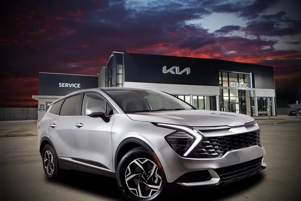 2024 Kia Sportage LX photo 1