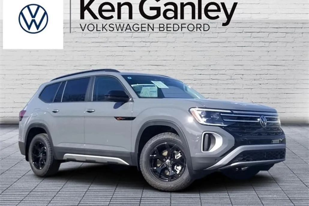 2025 Volkswagen Atlas Peak Edition photo 1