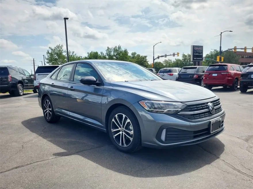 2023 Volkswagen Jetta 1.5T Sport photo 1