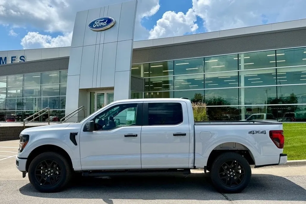 2025 Ford F-150 STX photo 1