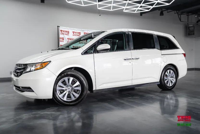 2016 Honda Odyssey EX-L photo 1